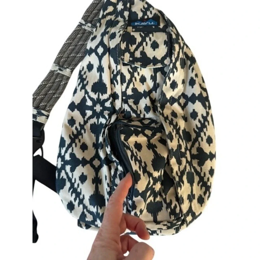 NWOT KAVU Sling‎ Backpack Bag Ikat Pattern Adjustable Strap Outdoor Casual